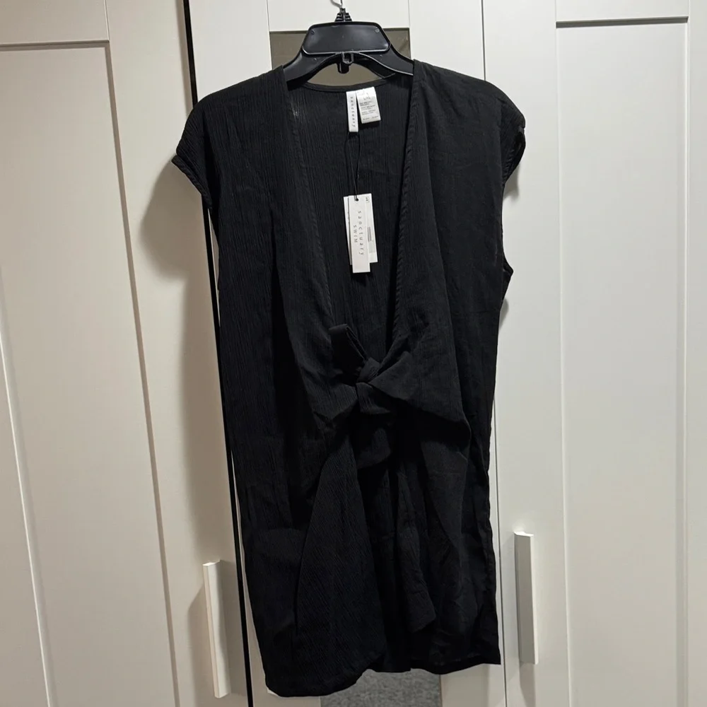 Black swim cover up - Picture 1 of 3